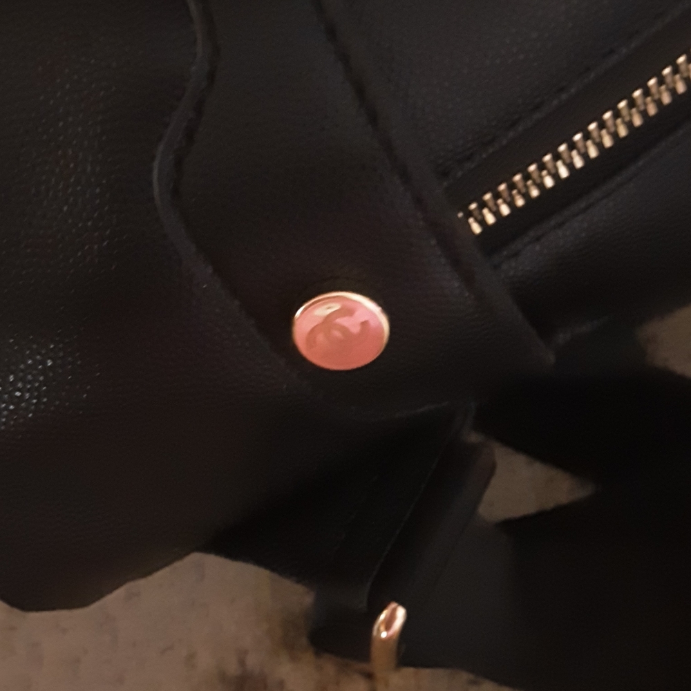 Backpack - Picture 3 of 9